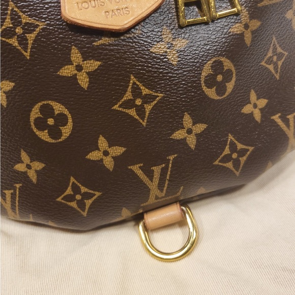Louis Vuitton monogram bum bag - Picture 7 of 16